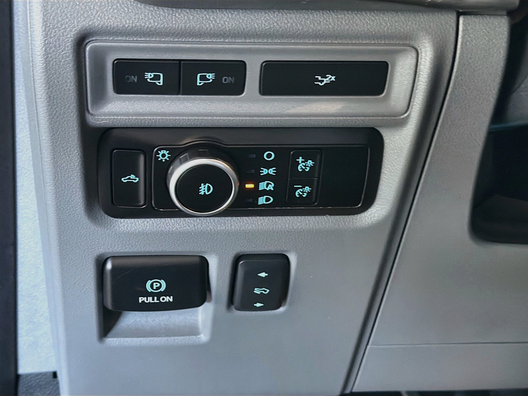 Used 2023 Ford F150 Lariat w/ Trailer Tow Package AWD/4WD image 16