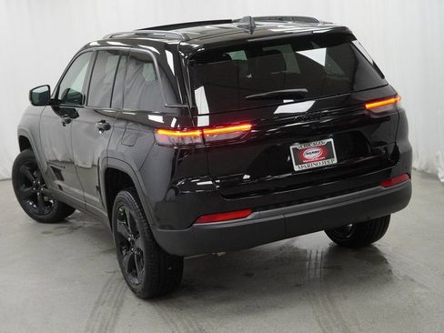 New 2026 Jeep Grand Cherokee Limited w/ Limited Altitude Package image 12