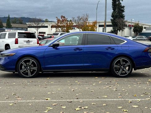 Used 2024 Honda Accord Sport image 7