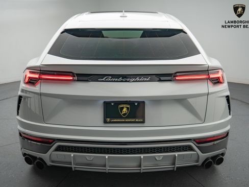 Used 2021 Lamborghini Urus AWD/4WD image 14
