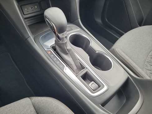 Used 2024 Chevrolet Equinox LT FWD image 29