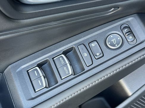 Used 2025 Honda Accord Sport image 12