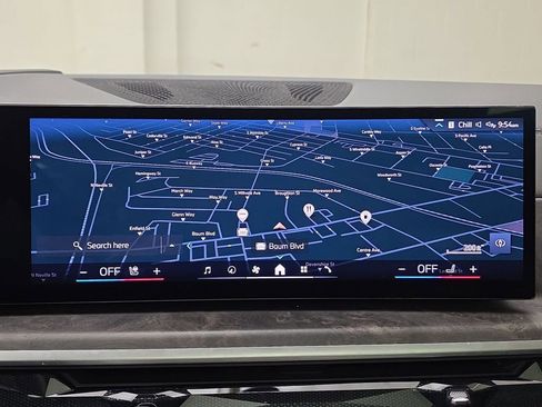 Certified 2025 BMW X7 xDrive40i w/ Premium Package image 19