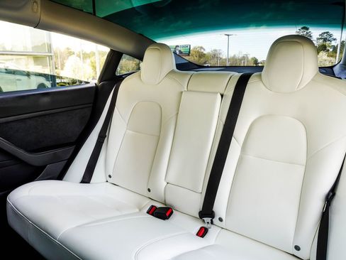 Used 2021 Tesla Model 3 Performance image 33