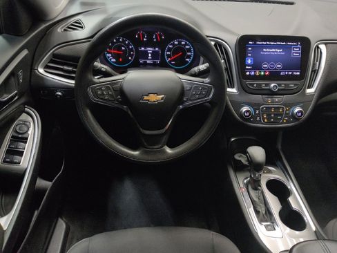Used 2025 Chevrolet Malibu LT FWD image 22