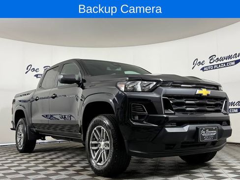 Used 2023 Chevrolet Colorado LT w/ LT Convenience Package II AWD/4WD image 4