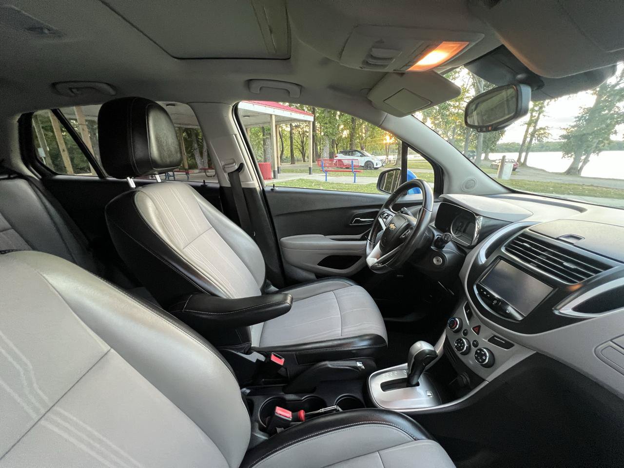 Used 2015 Chevrolet Trax LT w/ LT Sun and Sound Package FWD image 26