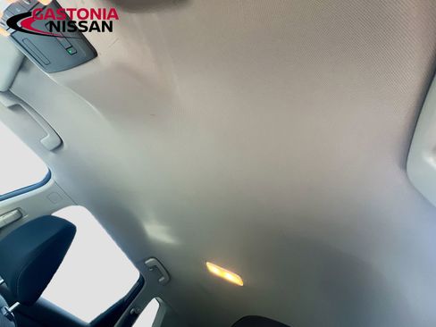 Used 2021 Nissan Rogue SV image 26