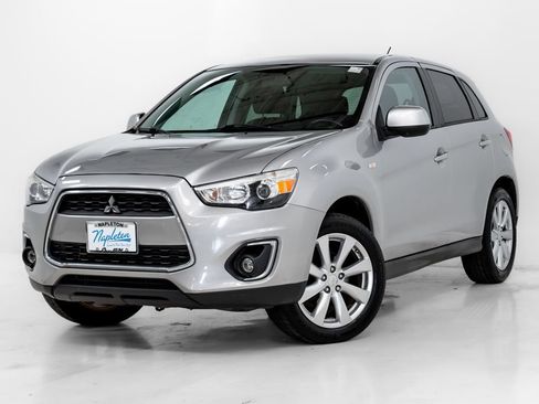 Used 2015 Mitsubishi Outlander Sport ES FWD image 1