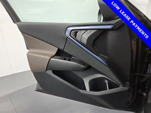 Certified 2025 BMW X3 xDrive30i w/ M Sport Package image 28