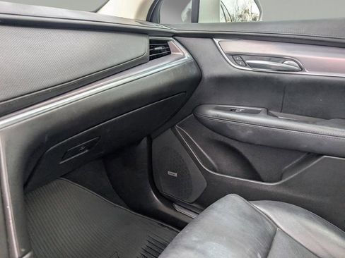 Used 2019 Cadillac XT5 Luxury image 30