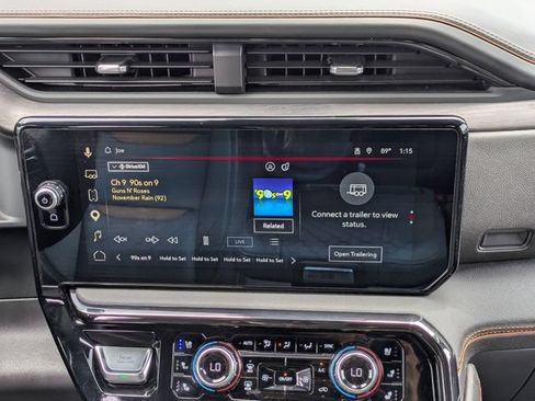 Used 2024 GMC Sierra 1500 AT4 w/ Technology Package AWD/4WD image 19