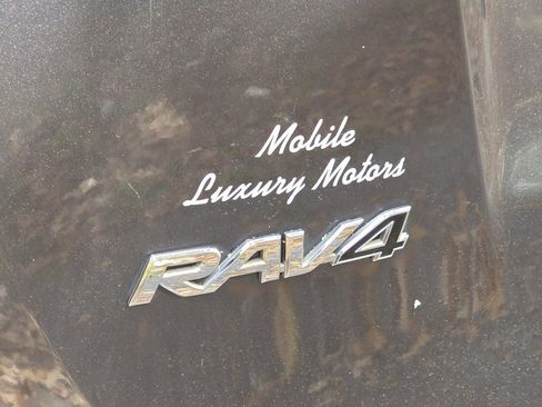 Used 2018 Toyota RAV4 XLE w/ Plus Extra Value Package image 27