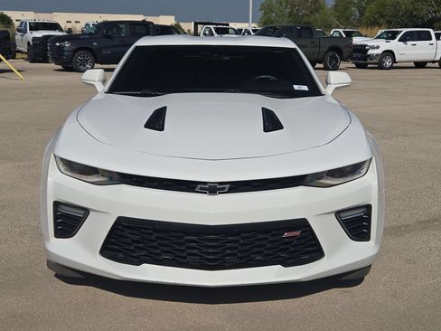 Used 2018 Chevrolet Camaro SS RWD image 8