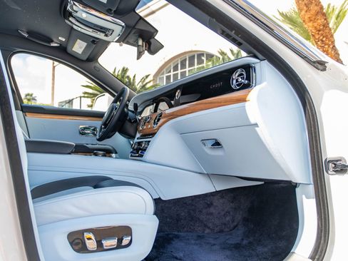 Used 2022 Rolls-Royce Ghost w/ Ghost Package image 34