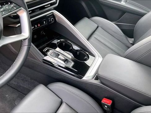 Used 2025 Audi Q5 Premium Plus w/ Premium Plus AWD/4WD image 14
