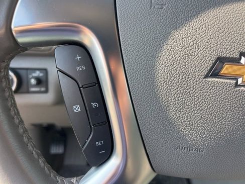 Used 2016 Chevrolet Traverse LT image 18