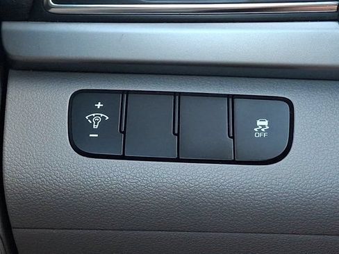 Used 2018 Hyundai Elantra SE w/ SE Connectivity Package 04 FWD image 28