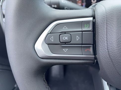 New 2026 Jeep Compass Latitude image 16