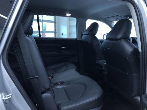 Used 2026 Toyota Grand Highlander AWD image 22
