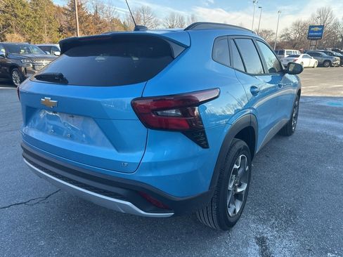 Used 2025 Chevrolet Trax LT image 5