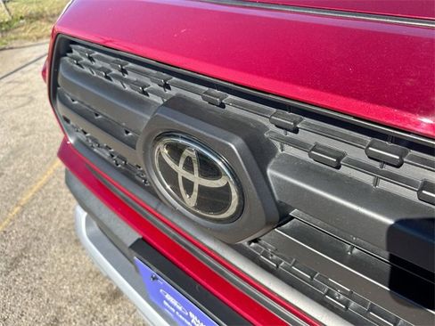 Used 2023 Toyota RAV4 Adventure image 34