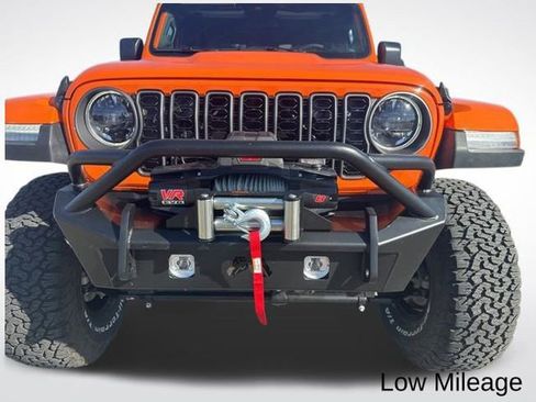 Used 2025 Jeep Gladiator Rubicon w/ Safety Group image 6