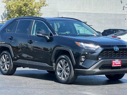Certified 2022 Toyota RAV4 XLE Premium image 5