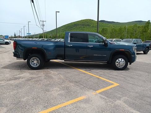 New 2026 GMC Sierra 3500 Denali w/ Denali Reserve Package AWD/4WD image 29