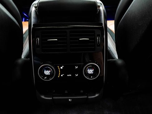 Used 2020 Land Rover Range Rover Sport SVR AWD/4WD image 25