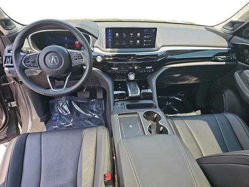 Used 2025 Acura MDX FWD w/ Technology Package image 9