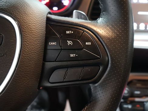 Used 2022 Dodge Challenger GT image 34