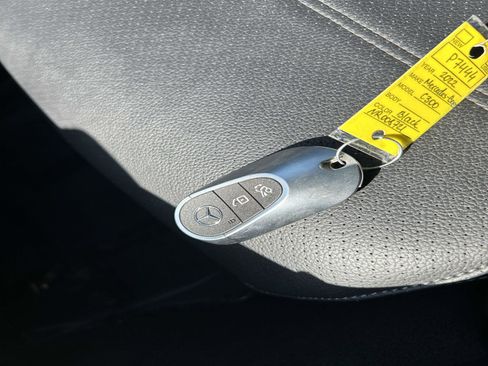 Used 2022 Mercedes-Benz C 300 4MATIC Sedan image 30