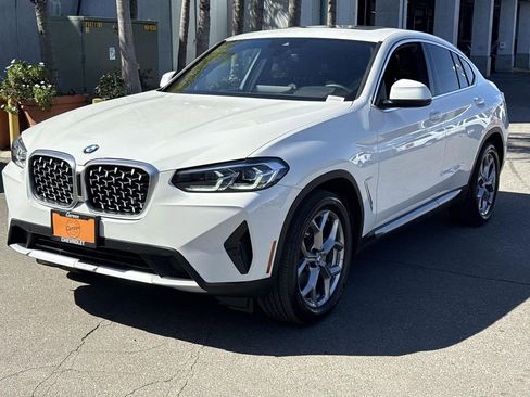 Used 2025 BMW X4 xDrive30i AWD/4WD image 7