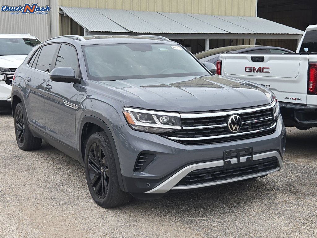 Used 2022 Volkswagen Atlas Cross Sport SE w/ Black Wheel Package AWD/4WD image 1