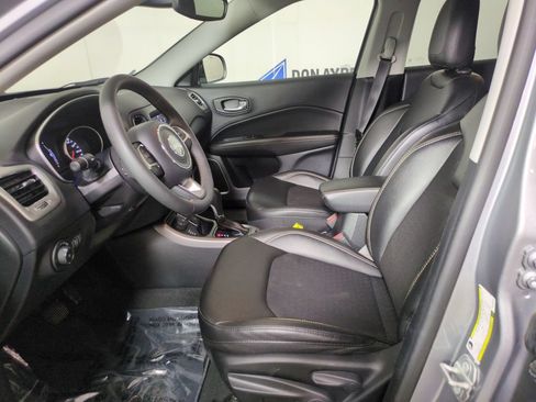 Used 2021 Jeep Compass Latitude AWD/4WD image 11