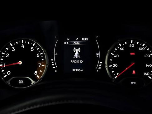 Used 2018 Jeep Renegade Latitude w/ Safety & Security Group AWD/4WD image 23