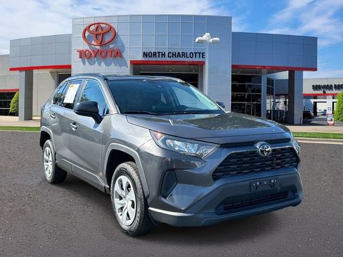 Used 2021 Toyota RAV4 LE AWD/4WD image 1