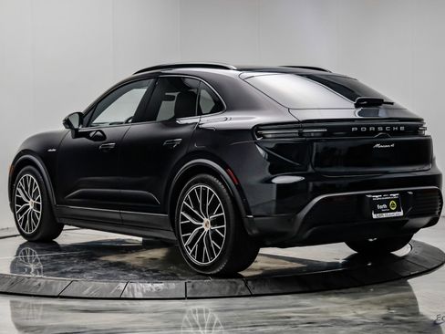 Used 2025 Porsche Macan 4 Electric AWD/4WD image 9