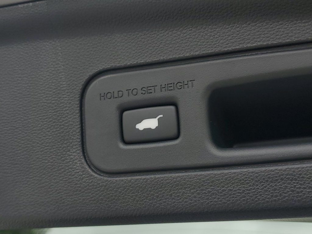 Certified 2026 Acura MDX w/ Technology Package FWD image 10