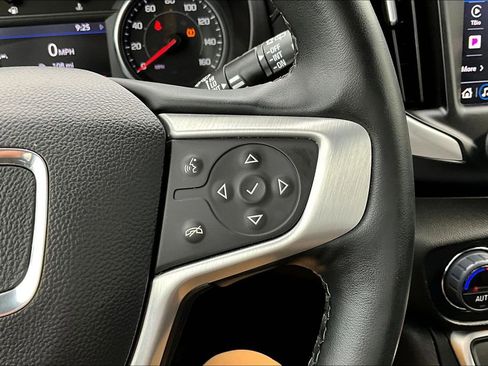 Certified 2024 GMC Terrain SLT image 24