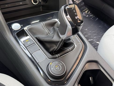 New 2025 Volkswagen Taos S image 9