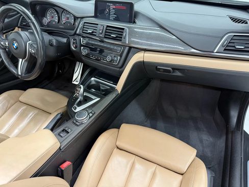 Used 2016 BMW M4 Convertible RWD image 18