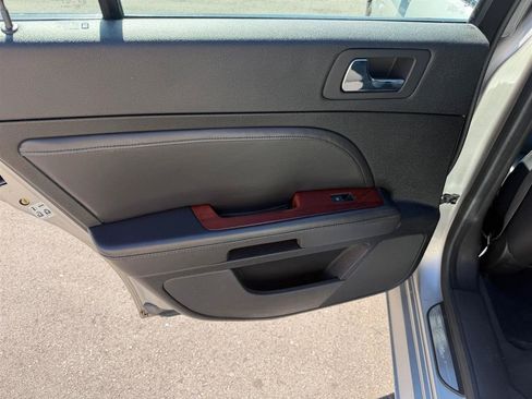 Used 2007 Cadillac STS w/ Preferred Equipment Group RWD image 26