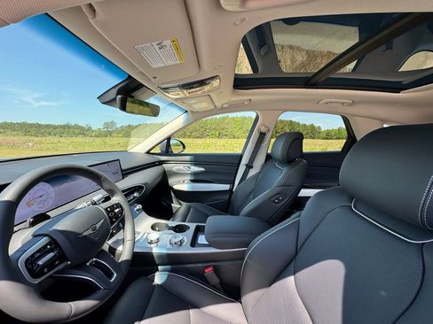 New 2026 Genesis GV70 2.5T Advanced AWD/4WD image 19