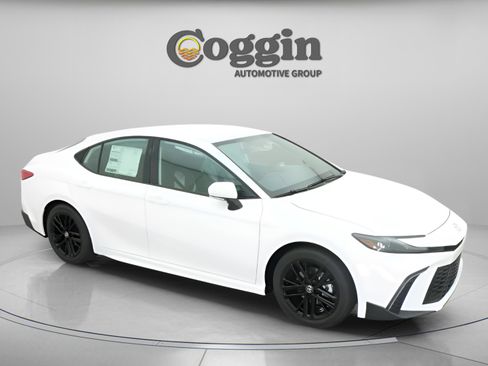 New 2026 Toyota Camry SE FWD image 24