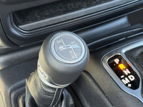 Used 2024 Jeep Wrangler Unlimited Sahara w/ Safety Group image 21