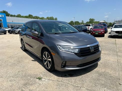 Used 2023 Honda Odyssey Touring image 11