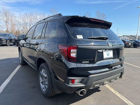Certified 2022 Honda Passport TrailSport image 3