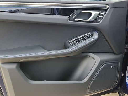 New 2026 Porsche Macan image 12